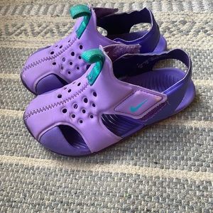 Girls Nike sandals